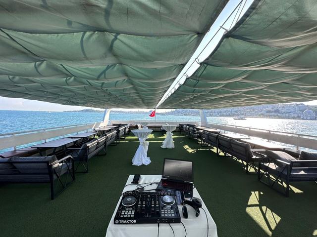 INVITATION_BOAT