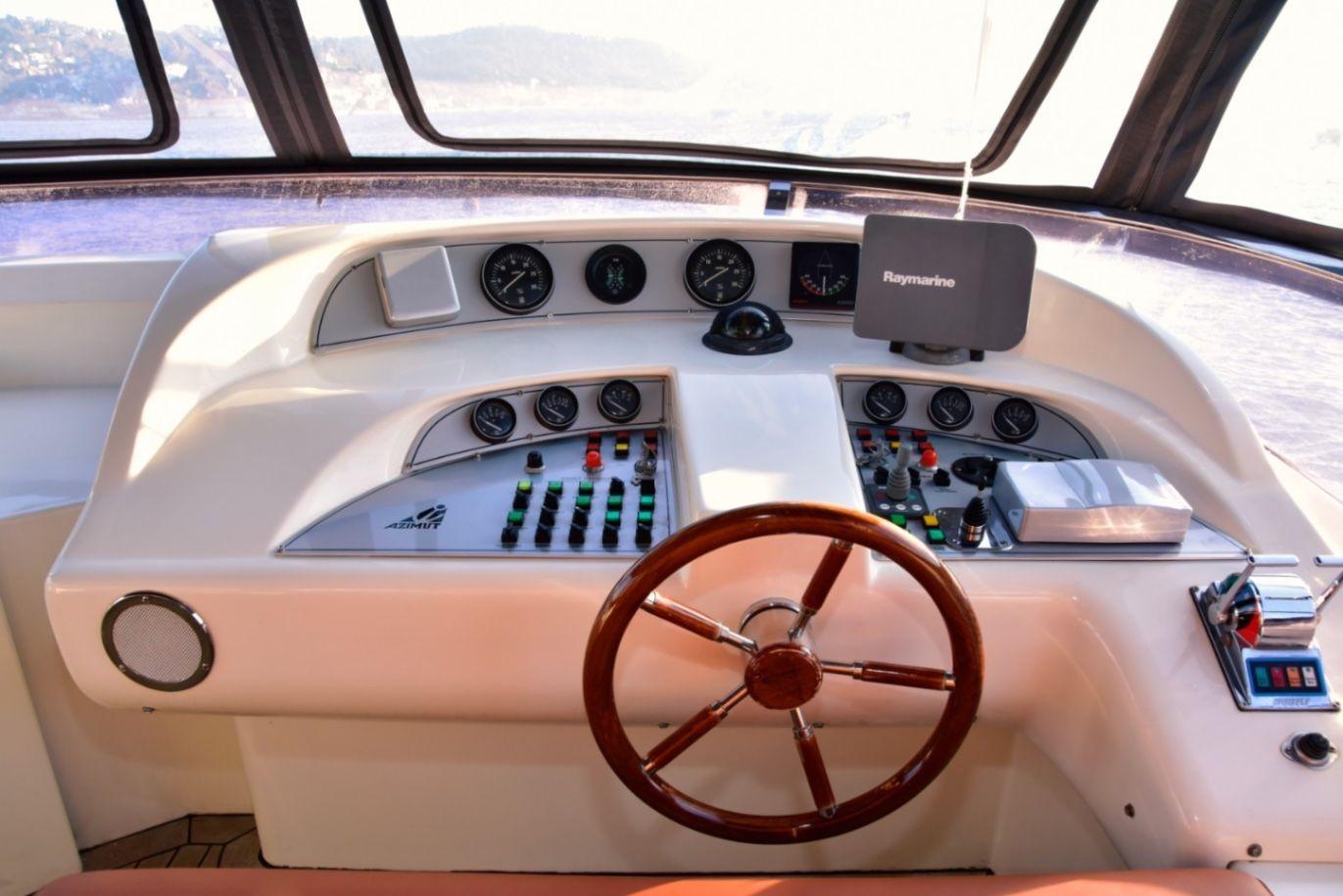 Azimut 65 Fly 22m Motor Yacht-6