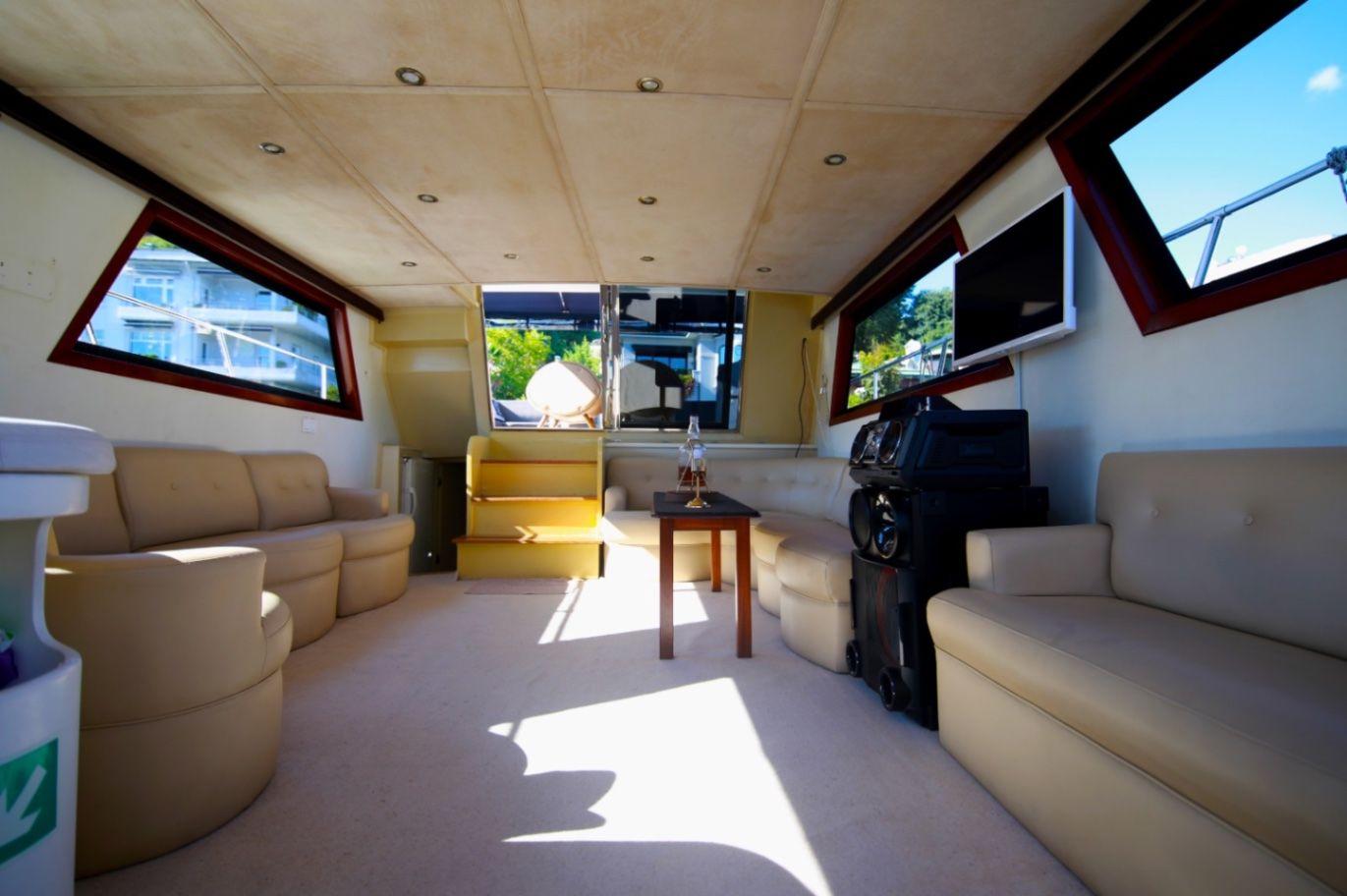 Princess 18m Motoryat-12