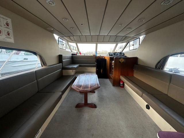 YACHT