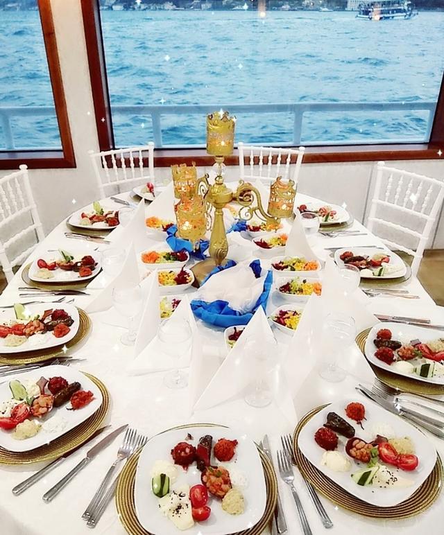 INVITATION_BOAT