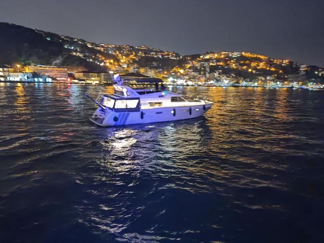 YACHT