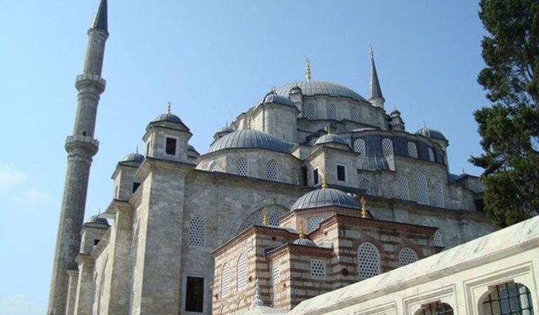 Fatih Mosque Guide