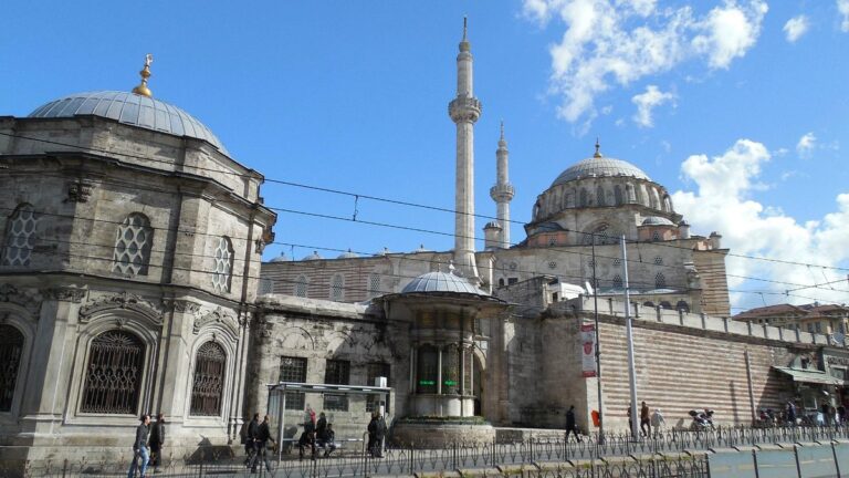 Laleli Mosque Guide