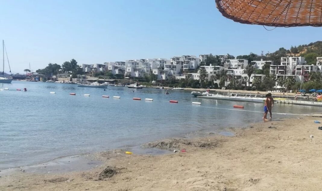 Bitez Plajı Rehberi: Denizi, Fiyatı, Halk Plajı - Teknevia